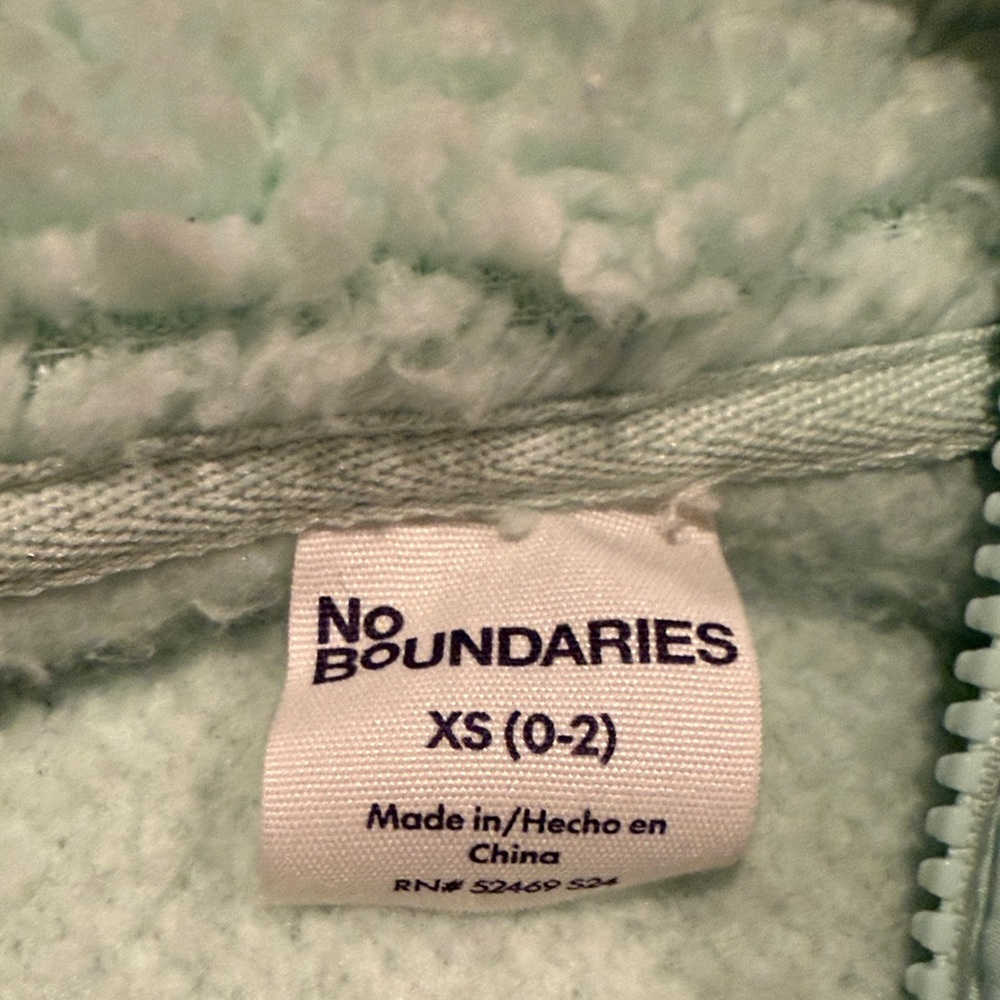Cozy Mint Green Women’s Jacket - Picture 2 of 4